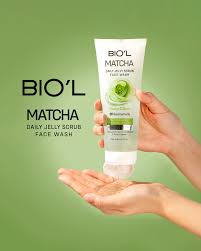 ژل شوینده صورت اسکراب ماچا و نیا‌سینامید بیول - 200 میل - Biol